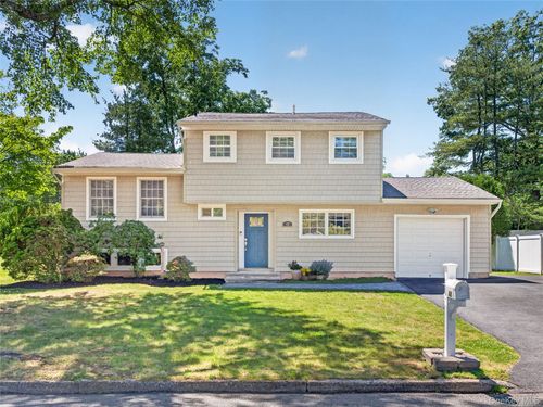 42 Chestnut Oval, Orangeburg, NY, 10962-1404 | Card Image