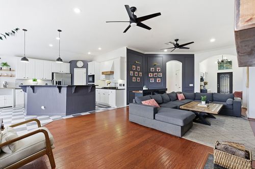 150 Manchester Ln, Austin, TX, 78737-4552 | Card Image