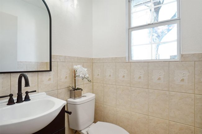 636 W Cedar St, House other with 5 bedrooms, 2 bathrooms and null parking in Hurst TX | Image 24