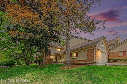 6893 Pebble Park Cir, West Bloomfield, MI, 48322-3509 | Card Image