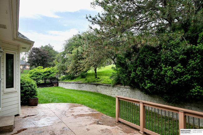 5801 S 119 Th Plz, House other with 3 bedrooms, 3 bathrooms and 2 parking in Omaha NE | Image 37