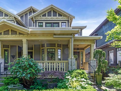 388 W 11th Ave, Vancouver, BC, V5Y1T2 | Card Image