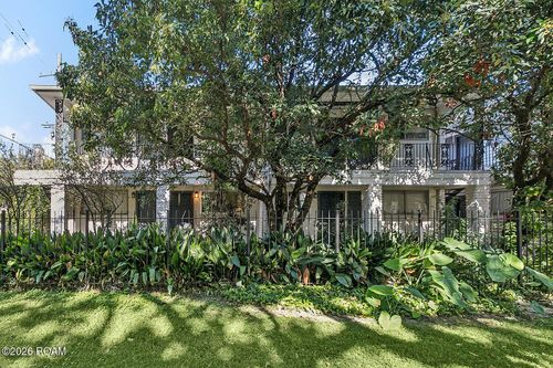 1921 Prytania Street, New Orleans, LA, 70130 | Card Image