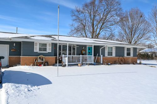 196 Henning Rd, Danville, IL, 61832-5353 | Card Image