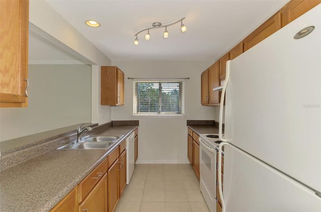 UNIT-607 - 1753 Parakeet Way, Condo with 2 bedrooms, 2 bathrooms and null parking in SARASOTA FL | Image 16