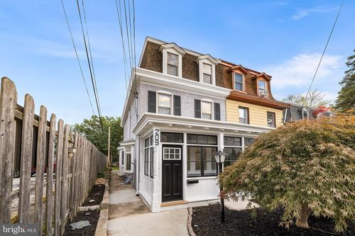 209 Harry St, CONSHOHOCKEN, PA, 19428-1823 | Card Image