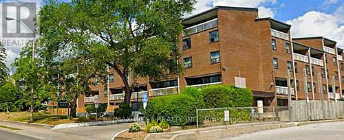 306-4062 Lawrence Ave E, Toronto, ON, M1E4V5 | Card Image