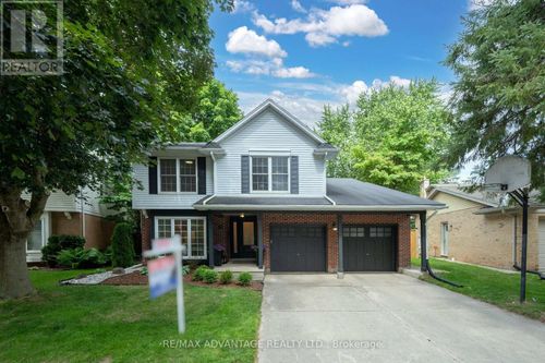 12 Spencer Cres, London, ON, N5X2K6 | Card Image