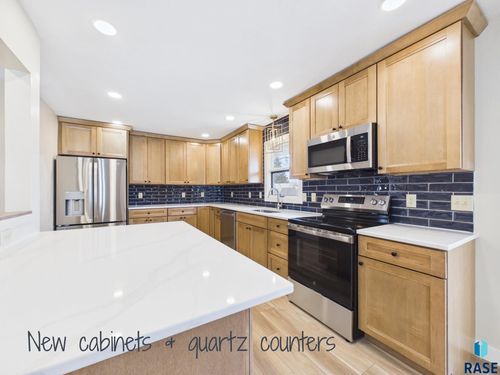 4413 S Lewis Ave Avenue, Sioux Falls, SD, 57103 | Card Image