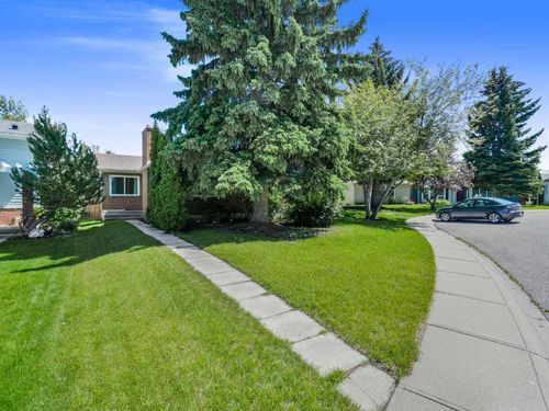 47 Sunhurst Crt Se, Calgary, AB, T2X1Y3 | Card Image