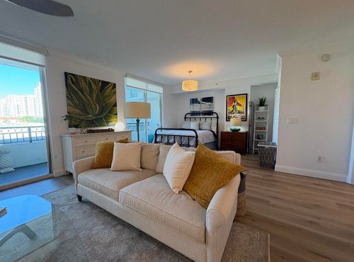 254-600 S Dixie Hwy, West Palm Beach, FL, 33401-5824 | Card Image