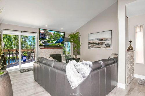 206-16521 Grunion, Huntington Beach, CA, 92649-3485 | Card Image