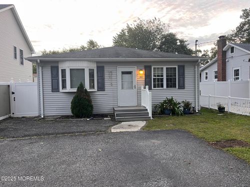 516 Harvey Ave, Brick, NJ, 08723-5315 | Card Image