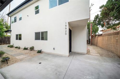 19920 Kittridge St, Winnetka, CA, 91306-4331 | Card Image