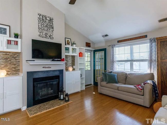 Living Room | Image 4