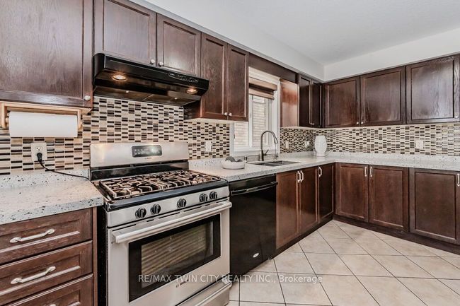 135 Harding St, House other with 3 bedrooms, 3 bathrooms and 1 parking in Kitchener ON | Image 11