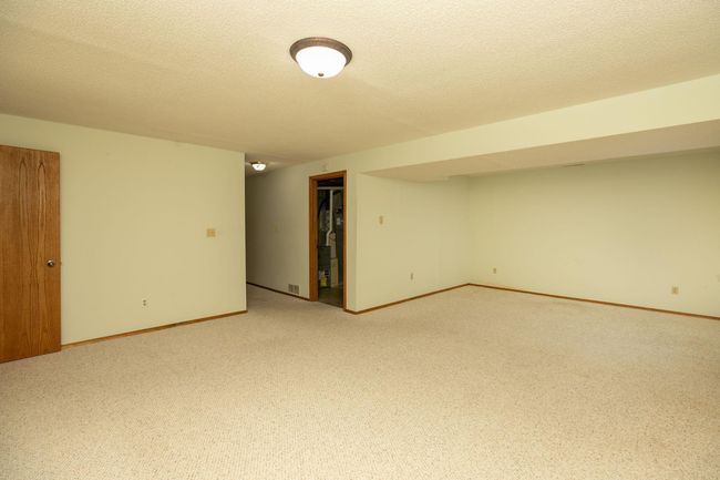 22-web-or-mls-22-Family Room.jpg | Image 22