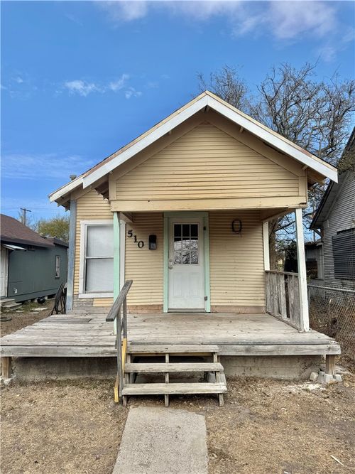 510 E Richard Ave, Kingsville, TX, 78363-3841 | Card Image