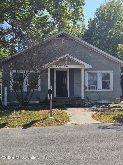 404 Convent Ave, Pascagoula, MS, 39567-4101 | Card Image