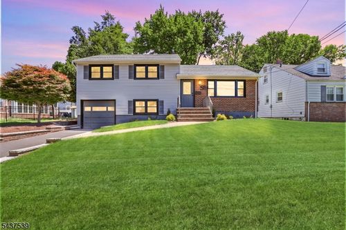 511 Locust Ave, Garwood, NJ, 07027-1205 | Card Image