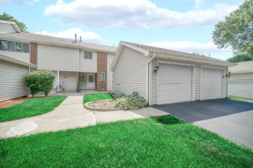 5S027 Pebble Beach Ct, Naperville, IL, 60563-1771 | Card Image