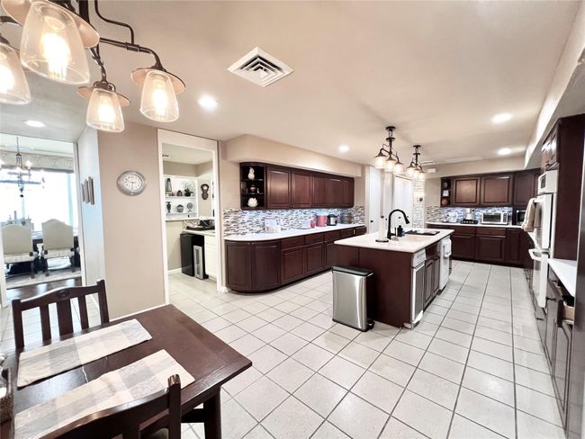 Kitchen | Image 15