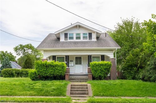 1500 28th St Nw, Canton, OH, 44709-3207 | Card Image