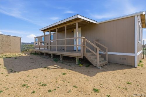 6153 W Collins Dr, Golden Valley, AZ, 86413-6835 | Card Image