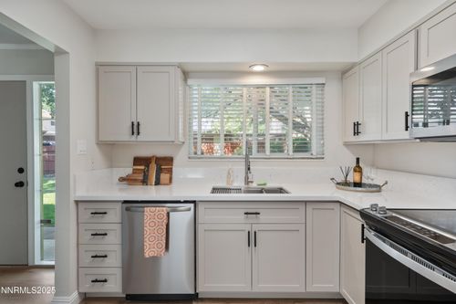 268 Smithridge Park, Reno, NV, 89502-5742 | Card Image