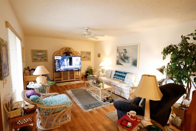 3302 Se Guenevere Ln, Condo with 2 bedrooms, 3 bathrooms and null parking in Port St Lucie FL | Image 7