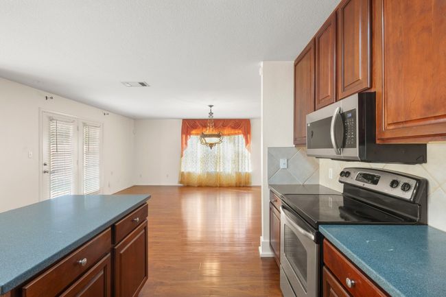 300 Emerald Fields Ln, House other with 4 bedrooms, 3 bathrooms and 4 parking in Kyle TX | Image 18