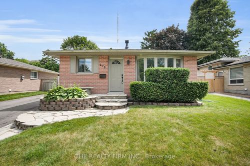 270 Highview Cres, London, ON, N6J4E3 | Card Image