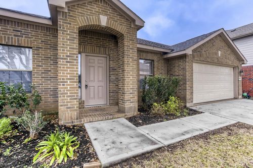 16919 Canyon Springs Ln, Friendswood, TX, 77546-6161 | Card Image