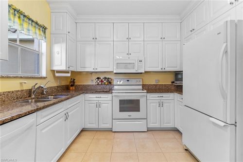 202-28060 Palmas Grandes Ln, BONITA SPRINGS, FL, 34135-2849 | Card Image