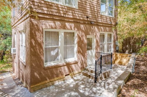 a-2810 Pearl St, Austin, TX, 78705-3557 | Card Image
