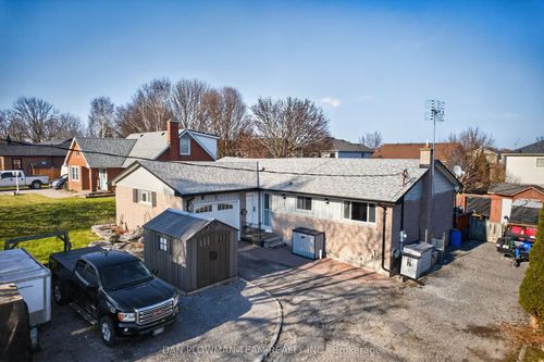 211 Liberty St N, Bowmanville, ON, L1C2M6 | Card Image