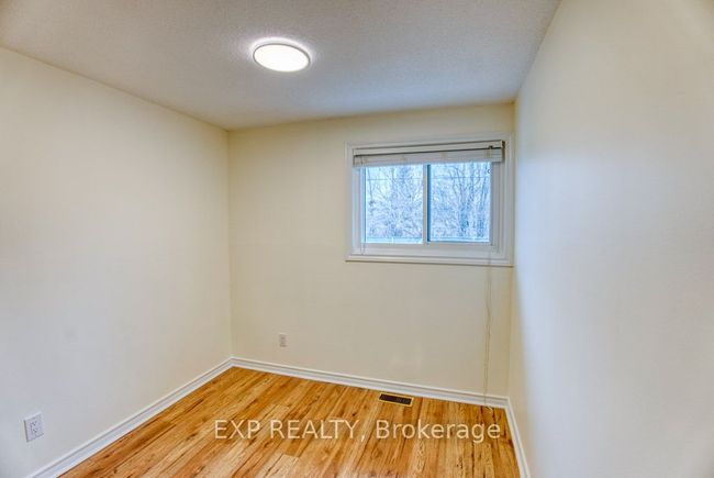 42 Fair Oaks Cres, House attached with 3 bedrooms, 2 bathrooms and 2 parking in Nepean ON | Image 34