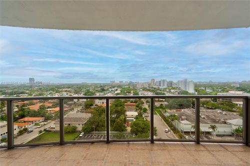 apt-1400-2301 Sw 27th Ave, Miami, FL, 33145-3674 | Card Image