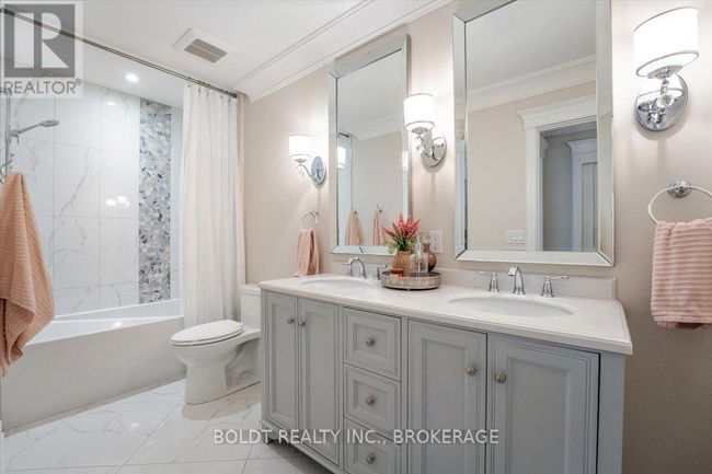 1107 Balfour St, House other with 6 bedrooms, 4 bathrooms and 6 parking in Fenwick ON | Image 26