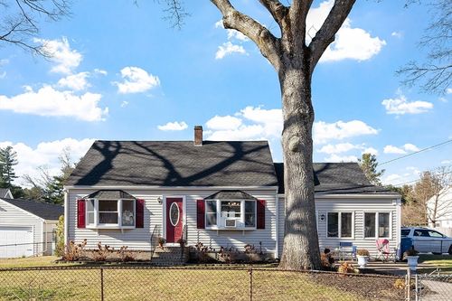 3 S Amos St, Tewksbury, MA, 01876-3218 | Card Image