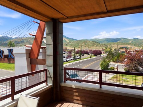 202-1476 Newpark Blvd, Park City, UT, 84098-5775 | Card Image