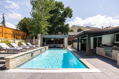 2607 Nottingham Way, Salt Lake City, UT, 84108-2453 | Card Image