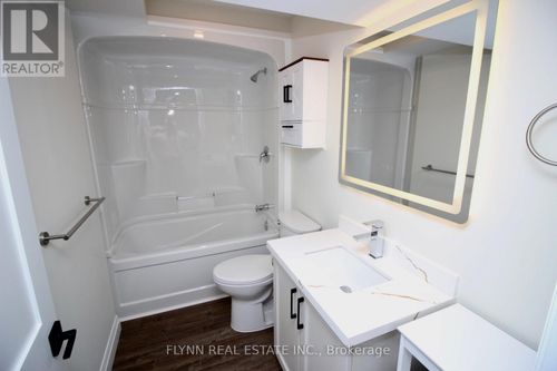 2-3008 Young Ave, Ridgeway, ON, L0S1N0 | Card Image