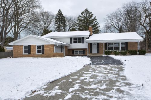 2261 W Kenboern Drive, GLENDALE, WI, 53209 | Card Image