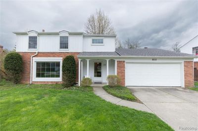 8035 Wood, Grosse Ile | Image 1