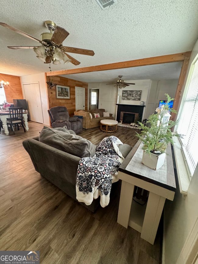 102 W Palm Rd, House other with 4 bedrooms, 2 bathrooms and null parking in Hazlehurst GA | Image 6