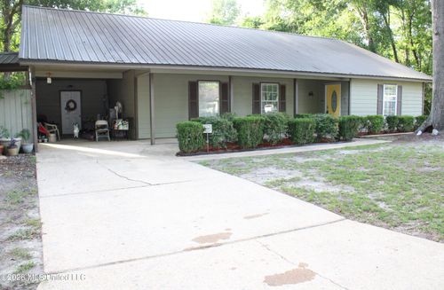 1533 Albacore Ln, Gautier, MS, 39553-7134 | Card Image