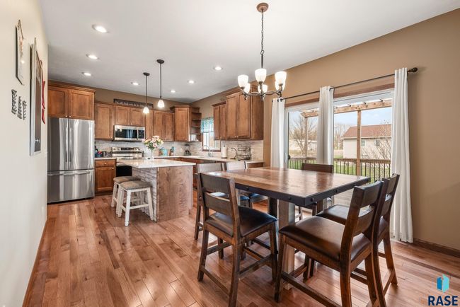 100 Oak Ave, House other with 6 bedrooms, 4 bathrooms and null parking in Crooks SD | Image 10