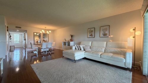 205-16551 Blatt Blvd, Weston, FL, 33326-1830 | Card Image