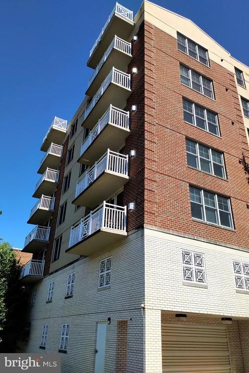 304-1325 N Pierce Street, ARLINGTON, VA, 22209 | Card Image